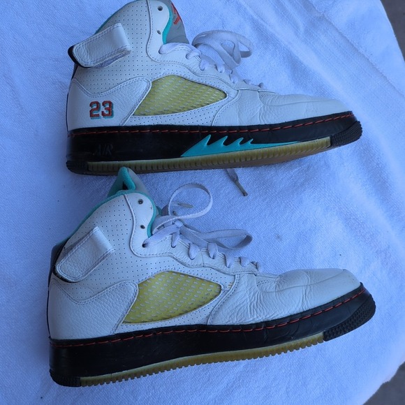 Jordan 5  light aqua 9/10 Used condition, US 10/UK9 - Picture 10 of 11